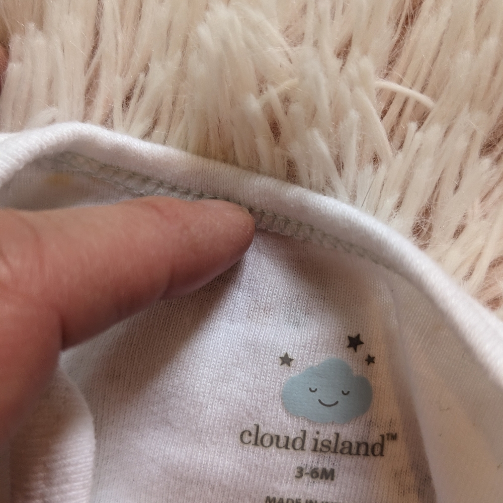 7-Piece Bundle Rabbit Bear, Gap, Cloud Island & More Infant 0-3m & 3-6m - Picture 4 of 7